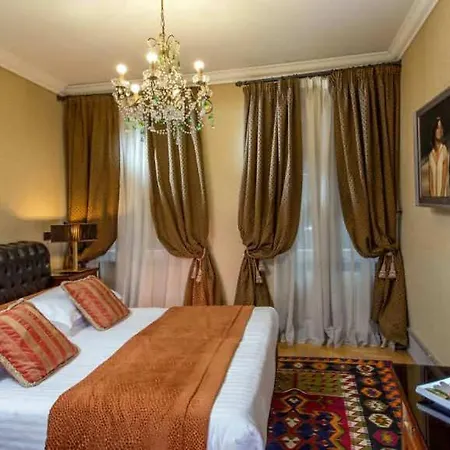 The At The Forum Luxury Collection - The At The Forum Rome